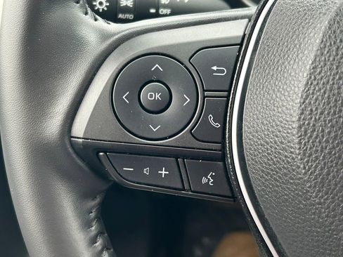 Used 2022 Toyota RAV4 XLE Premium image 36