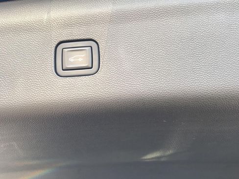 Used 2023 Buick Enclave Premium AWD/4WD image 14