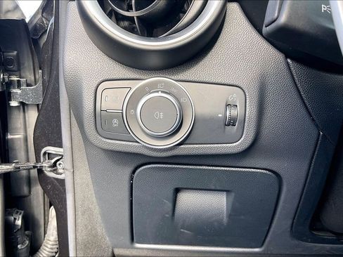 Used 2023 Alfa Romeo Stelvio Veloce AWD/4WD image 37