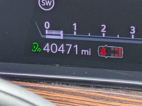 Used 2023 Cadillac Escalade ESV Premium Luxury w/ Performance Package image 34