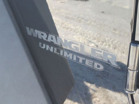 Used 2017 Jeep Wrangler Unlimited Sport image 17