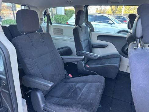 Used 2014 Dodge Grand Caravan American Value Package image 24