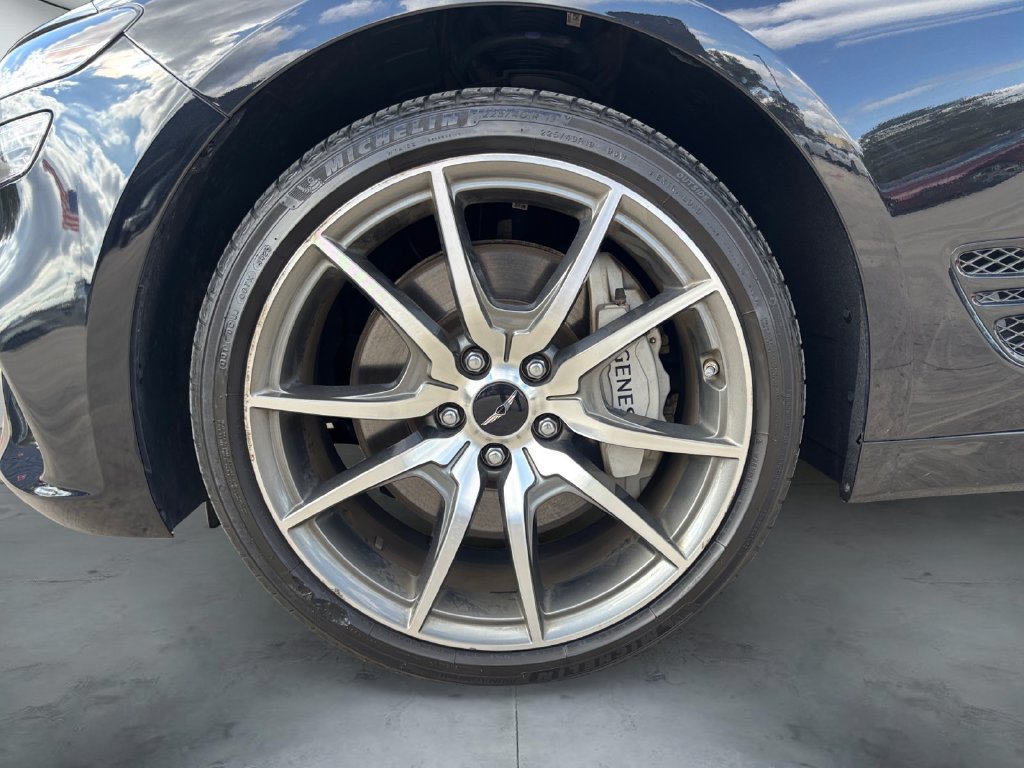 Used 2024 Genesis G70 2.5T RWD image 14