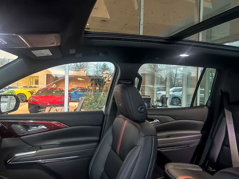 New 2026 Chevrolet Traverse RS image 11