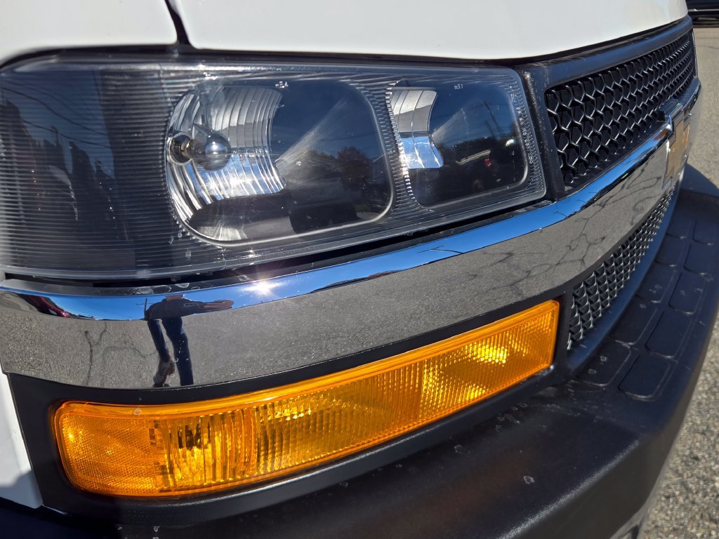 Used 2025 GMC Savana 2500 w/ Driver Convenience Package RWD image 24
