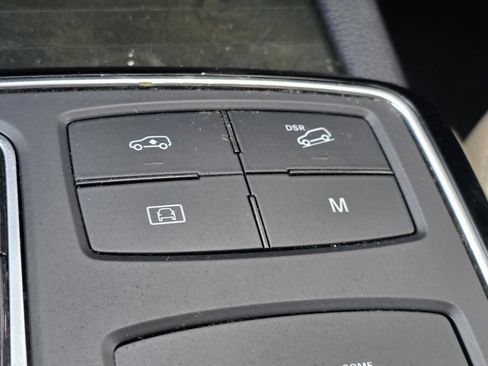 Used 2017 Mercedes-Benz GLS 450 4MATIC w/ Premium Package image 32