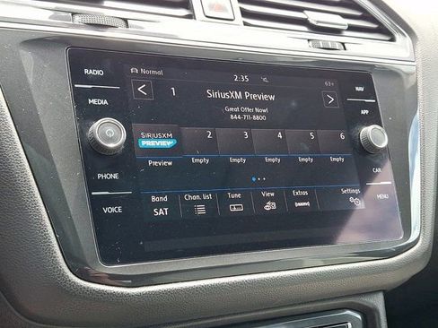 Used 2019 Volkswagen Tiguan SEL AWD/4WD image 23