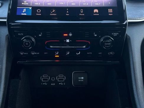 Certified 2022 Jeep Grand Cherokee Limited image 32