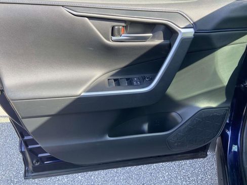 Used 2020 Toyota RAV4 XSE image 13