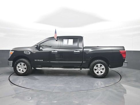 Used 2017 Nissan Titan SV AWD/4WD image 5