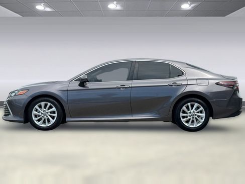 Used 2023 Toyota Camry LE AWD/4WD image 2