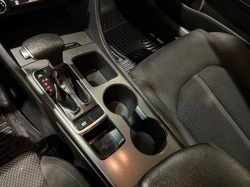 Used 2020 Kia Optima LX image 17