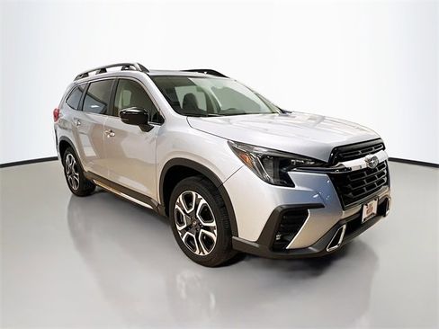 Used 2025 Subaru Ascent Touring image 1