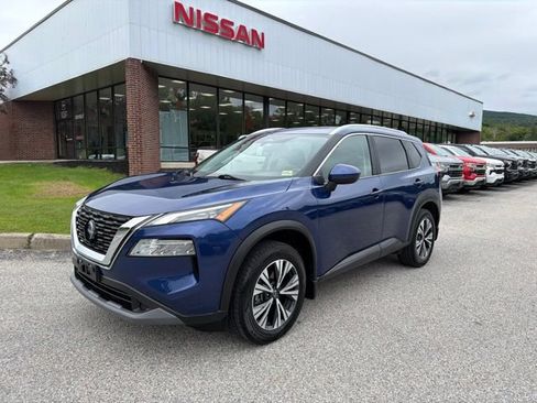 Used 2023 Nissan Rogue SV w/ SV Premium B Package AWD/4WD image 4