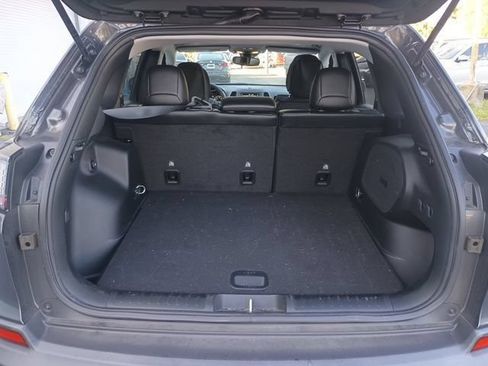 Certified 2022 Jeep Cherokee Latitude Lux w/ Sun & Sound Group AWD/4WD image 7