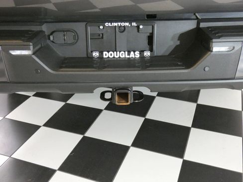 Used 2023 Toyota Tundra Platinum AWD/4WD image 7