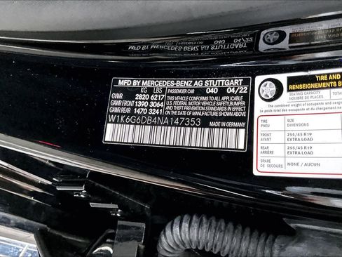 Used 2022 Mercedes-Benz S 500 4MATIC w/ AMG Line Package image 37