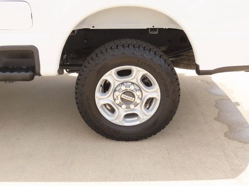 Used 2025 Ford F250 XLT AWD/4WD image 17
