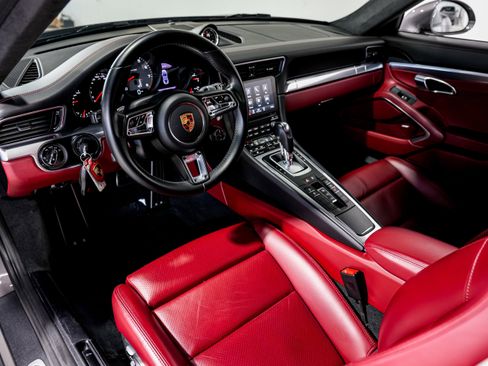Used 2019 Porsche 911 Carrera 4S image 10