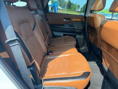 Used 2025 Nissan Pathfinder Platinum w/ Cargo Package AWD/4WD image 38