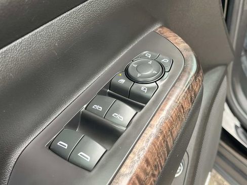 Used 2021 GMC Acadia Denali w/ GMC Pro Grade Package AWD/4WD image 20