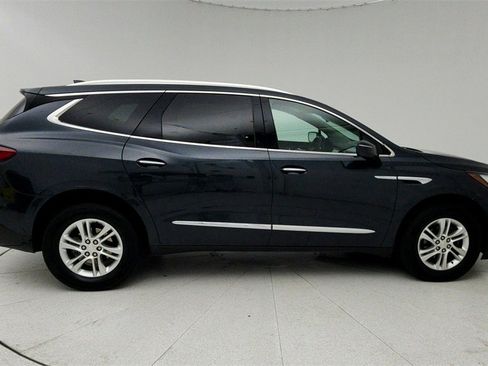 Used 2019 Buick Enclave Essence image 7