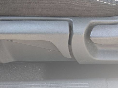 Used 2024 Nissan Rogue S AWD/4WD image 15