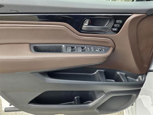 New 2026 Honda Odyssey Touring image 17
