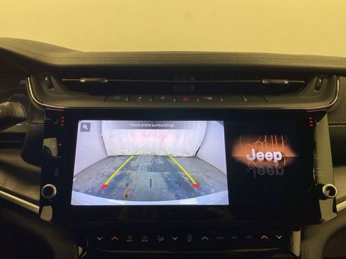 New 2026 Jeep Grand Cherokee Limited image 12