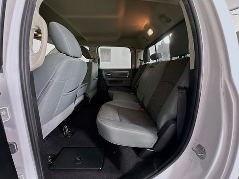 Used 2019 RAM 1500 Big Horn RWD image 25