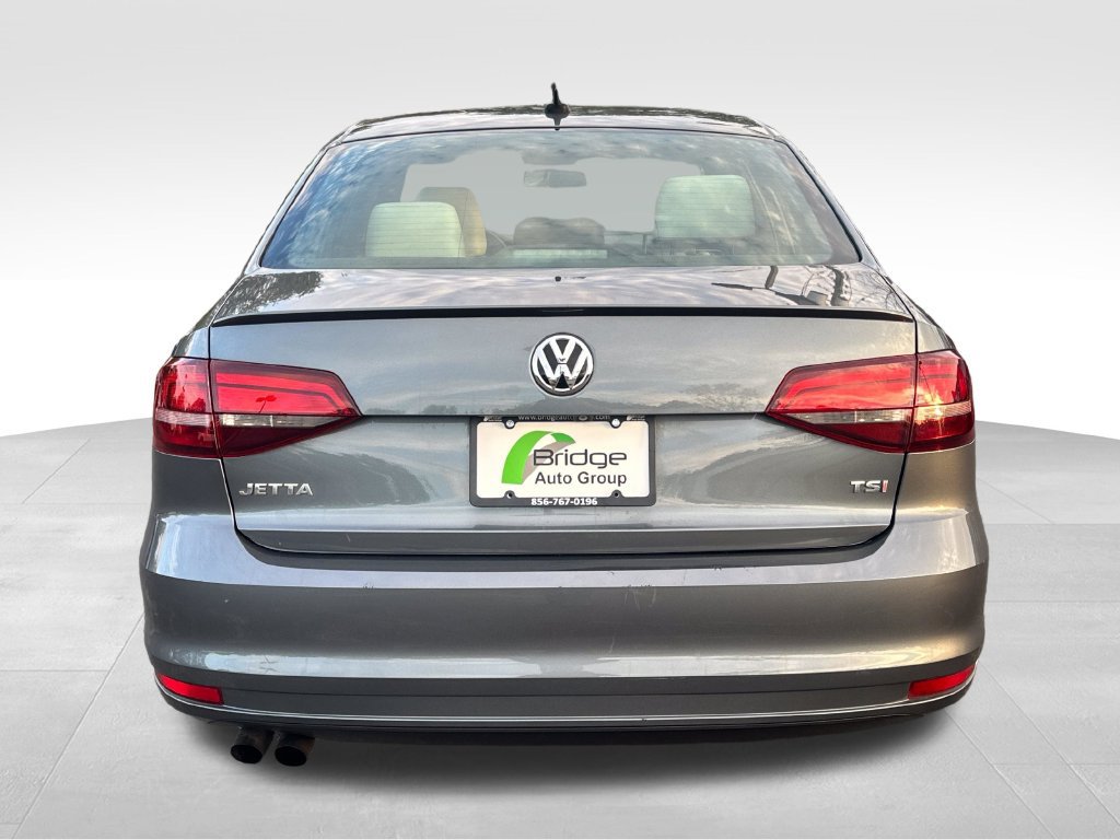 Used 2016 Volkswagen Jetta Sport FWD image 7