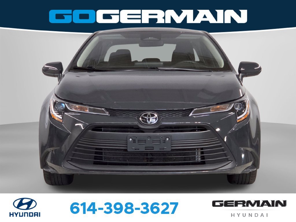 Used 2025 Toyota Corolla LE FWD image 2