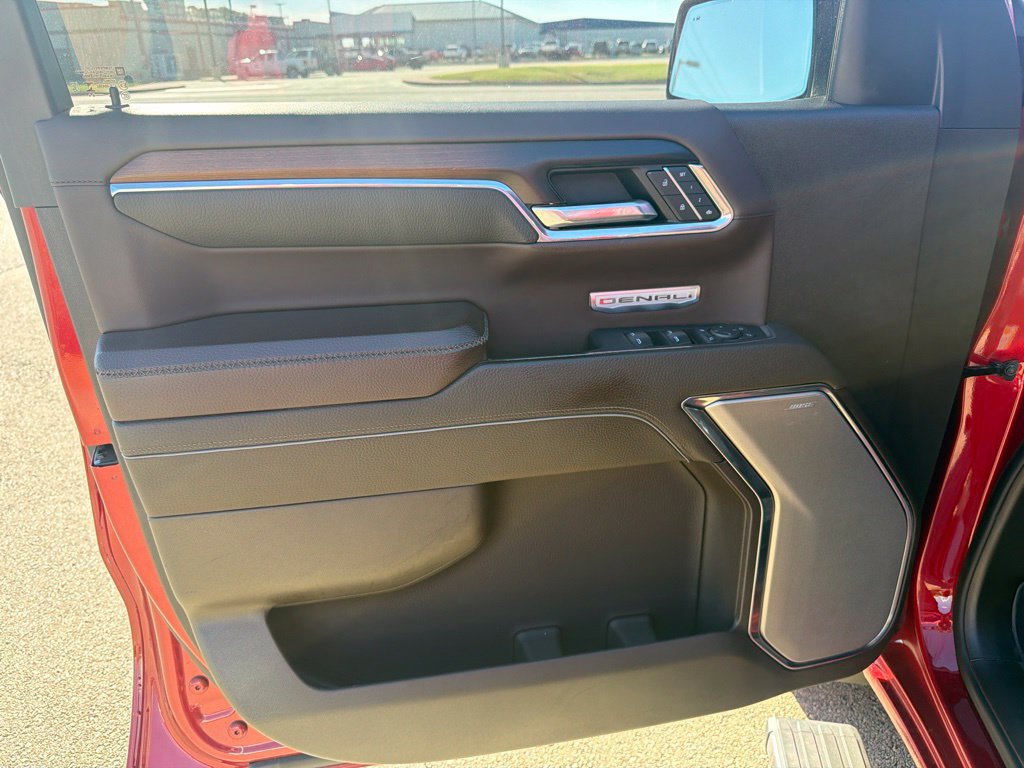 Used 2024 GMC Sierra 1500 Denali w/ Technology Package AWD/4WD image 14