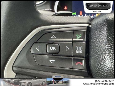 Used 2023 Jeep Grand Cherokee L Laredo w/ Luxury Tech Group I AWD/4WD image 17