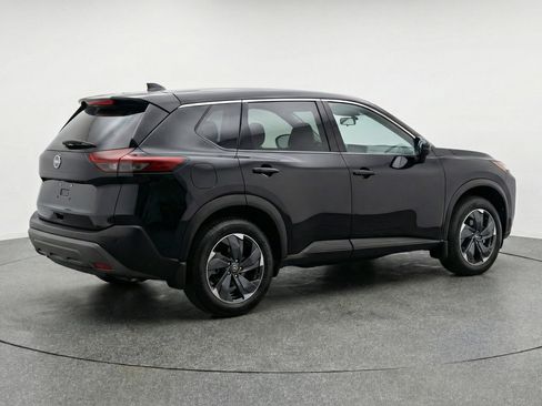 Used 2025 Nissan Rogue SV image 9