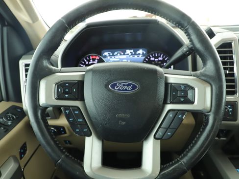 Used 2017 Ford F250 Lariat w/ Lariat Ultimate Package AWD/4WD image 15