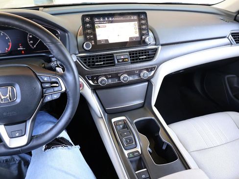 Used 2018 Honda Accord Touring image 44