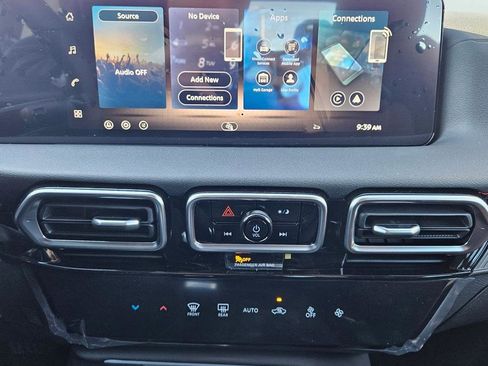 New 2026 Nissan Sentra SR w/ Floor Mat Package FWD image 12