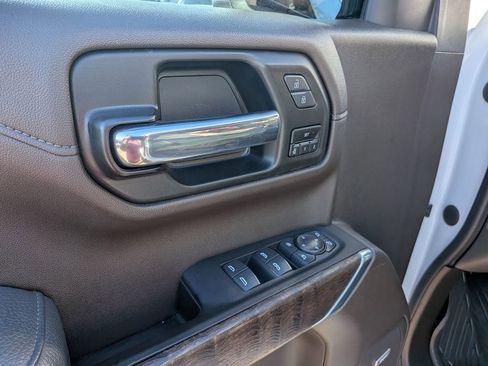 Certified 2022 GMC Sierra 1500 Denali w/ Denali Premium Package AWD/4WD image 9