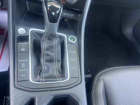 Used 2024 Volkswagen Jetta SE image 17