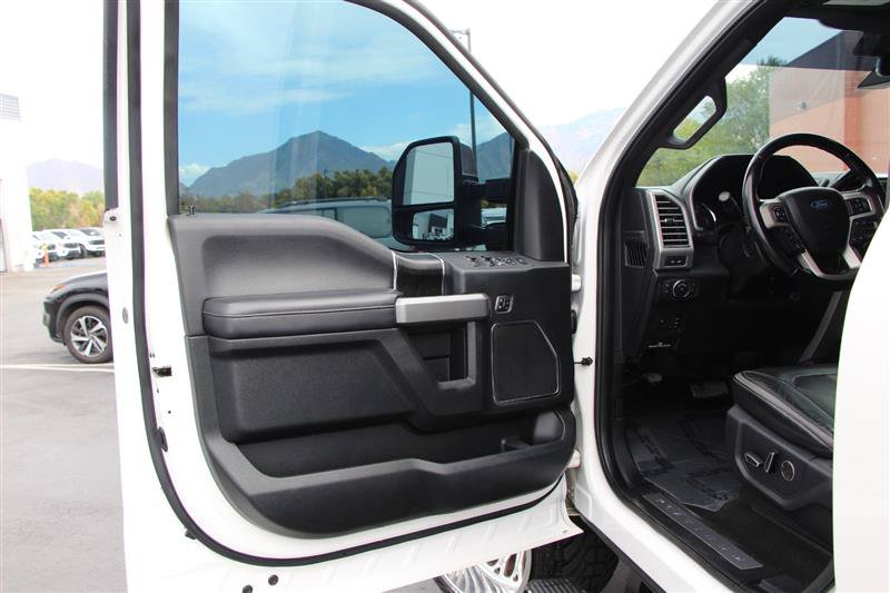 Used 2019 Ford F350 Platinum w/ Platinum Ultimate Package AWD/4WD image 15