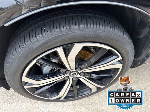 Used 2025 Volvo XC60 B5 Ultra w/ Protection Package Premier AWD/4WD image 2