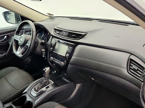 Used 2020 Nissan Rogue S image 24