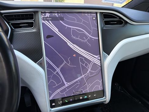 Used 2017 Tesla Model X 100D image 21