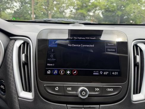 Used 2024 Chevrolet Malibu LT FWD image 17