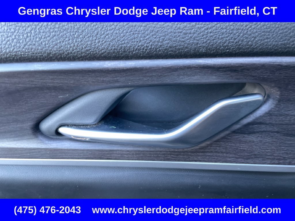 Used 2023 Jeep Grand Cherokee L Limited AWD/4WD image 43