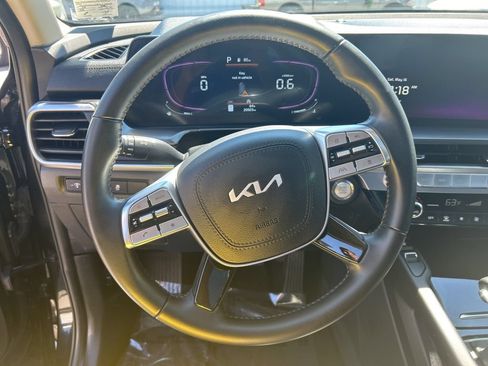 Used 2024 Kia Telluride S w/ S Sunroof Package FWD image 14