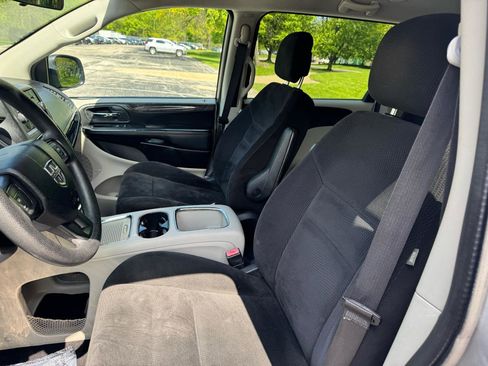 Used 2015 Dodge Grand Caravan SXT FWD image 30