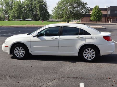 Used 2008 Chrysler Sebring LX FWD image 9