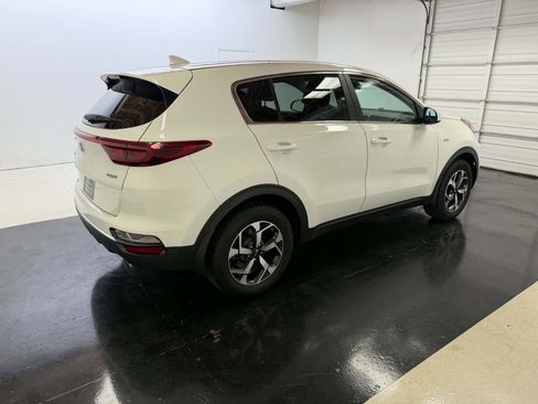 Used 2021 Kia Sportage LX AWD/4WD image 9